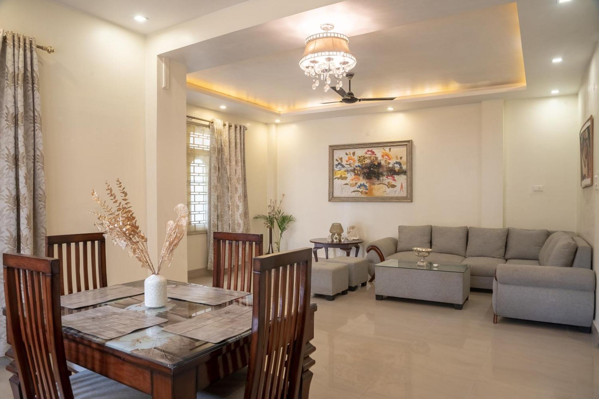 The Urban Grandeur 1 Bed and Breakfast Guwahati Exteriör bild