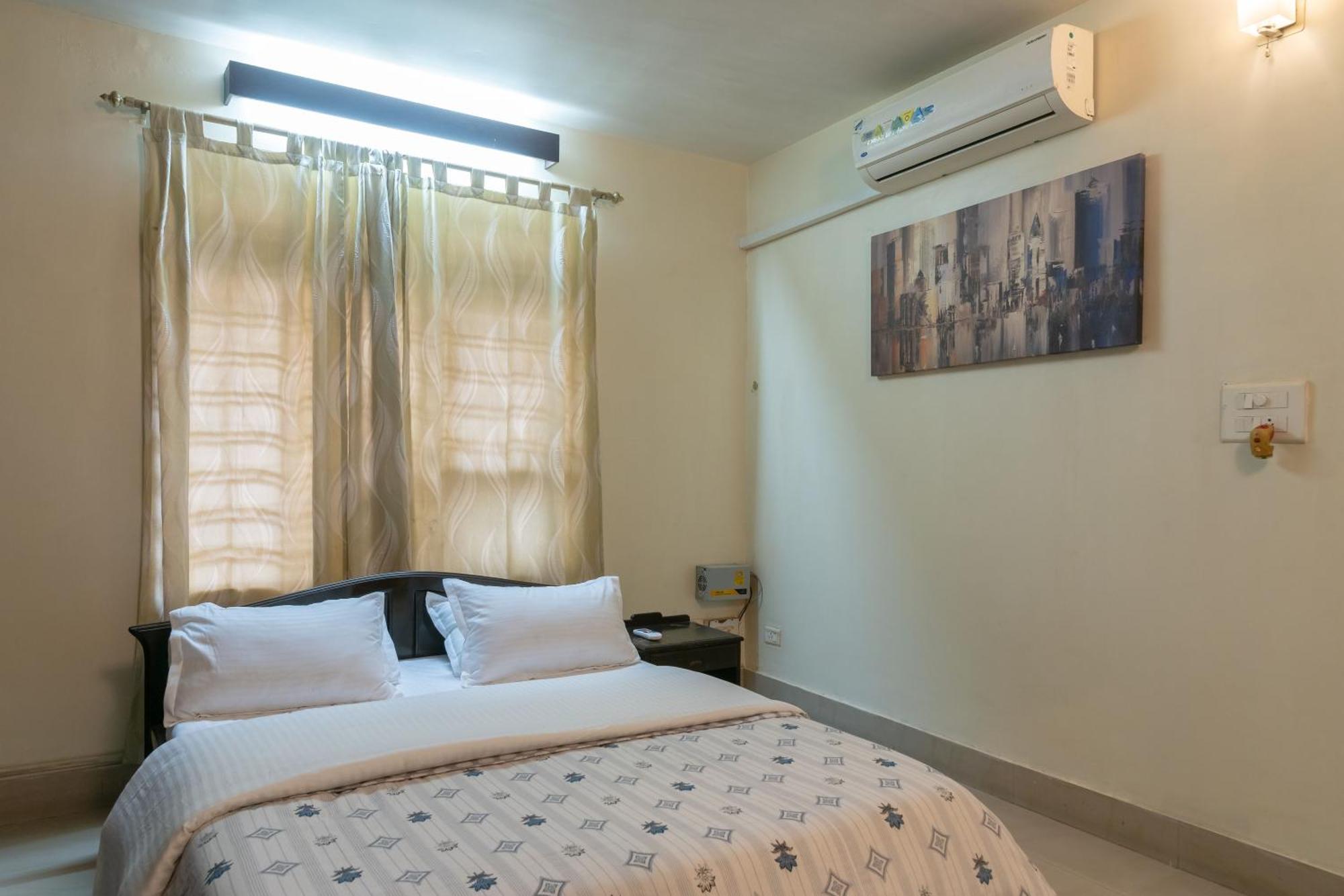 The Urban Grandeur 1 Bed and Breakfast Guwahati Exteriör bild