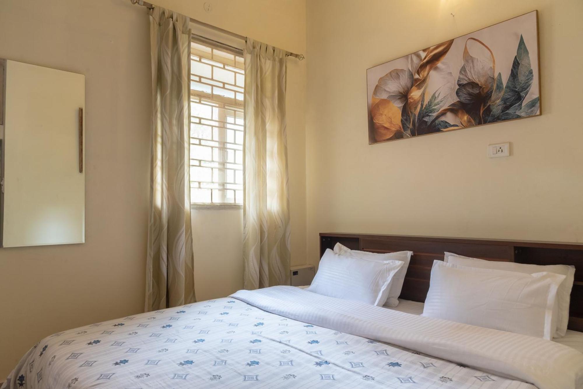The Urban Grandeur 1 Bed and Breakfast Guwahati Exteriör bild