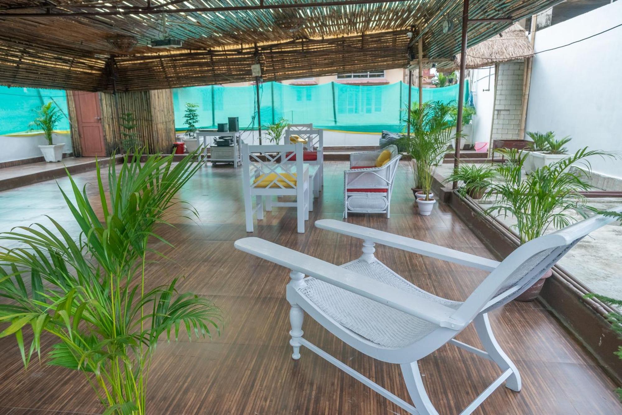 The Urban Grandeur 1 Bed and Breakfast Guwahati Exteriör bild